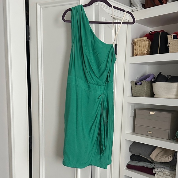 BCBGeneration Dresses & Skirts - BCBGeneration Emerald One-Shoulder Dress
